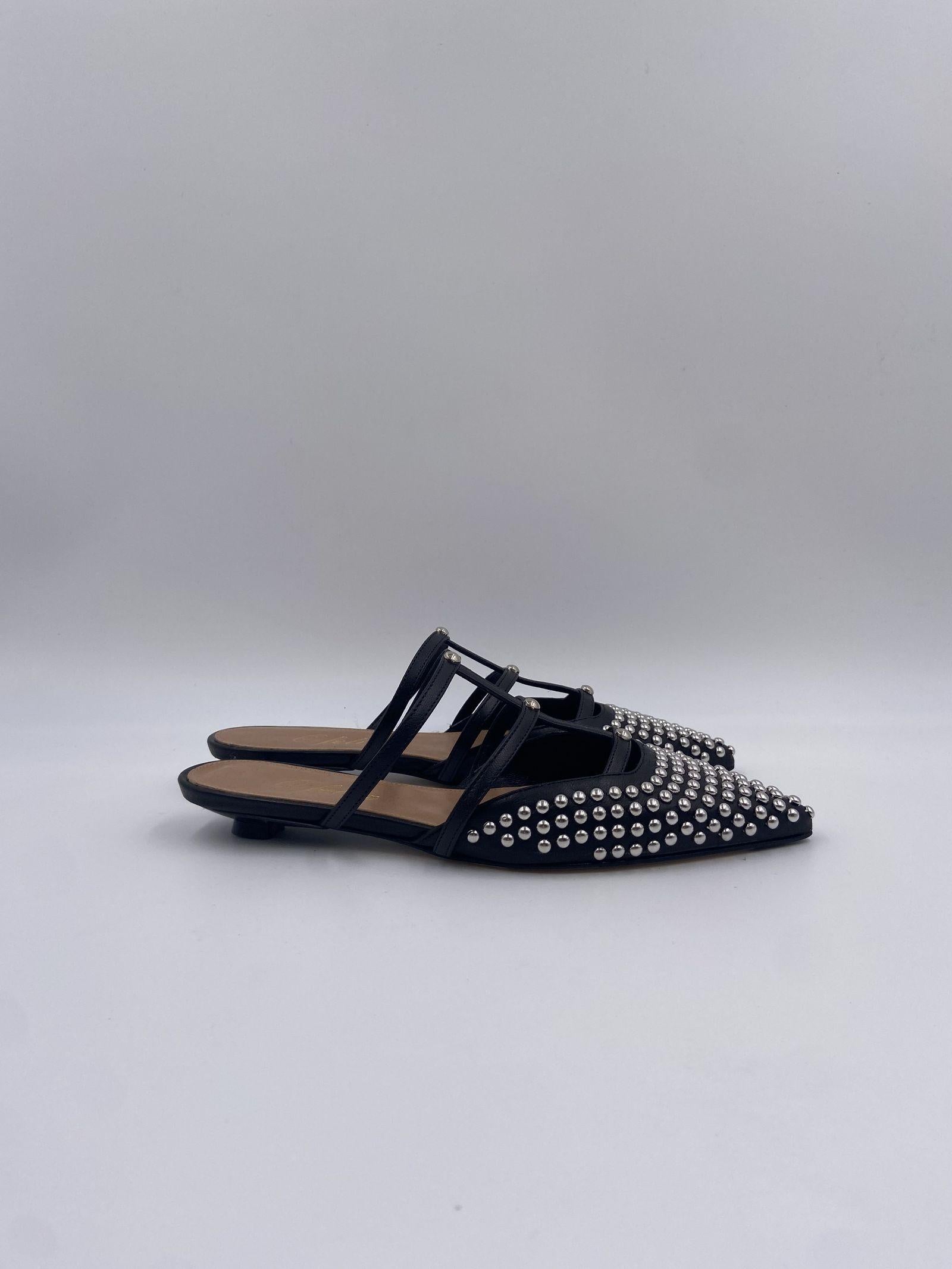 Scarpa bassa aperta con borchie 2569 NERO OFELIA 