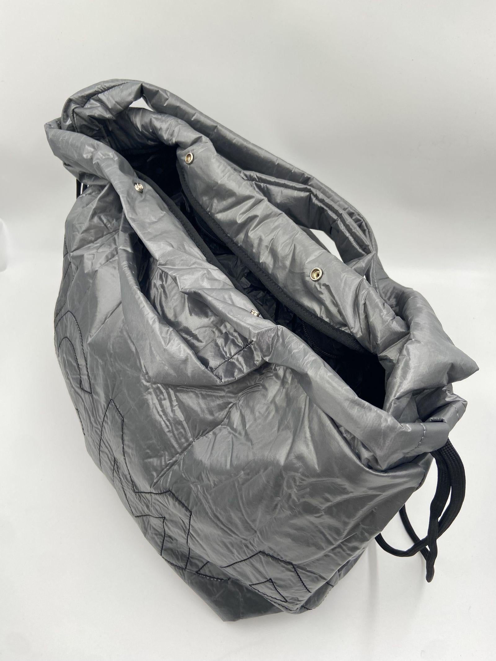 " Penelope" zaino borsa in naylon logata 1E0700TF 120 VIC MATIE' 