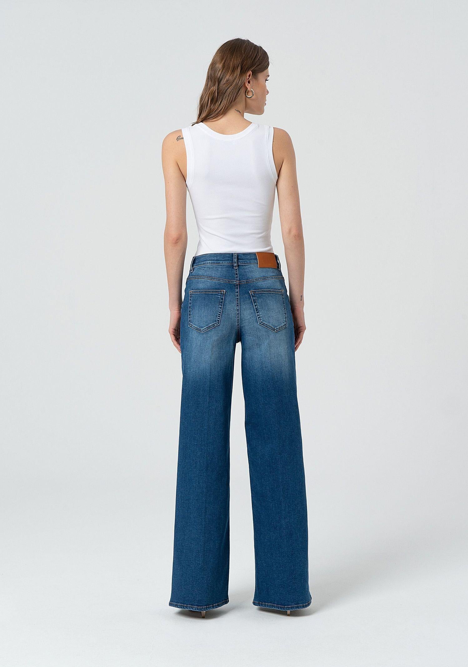 Jeans wide leg con lavaggio medio FP25SV3015D42002 349 FRACOMINA 