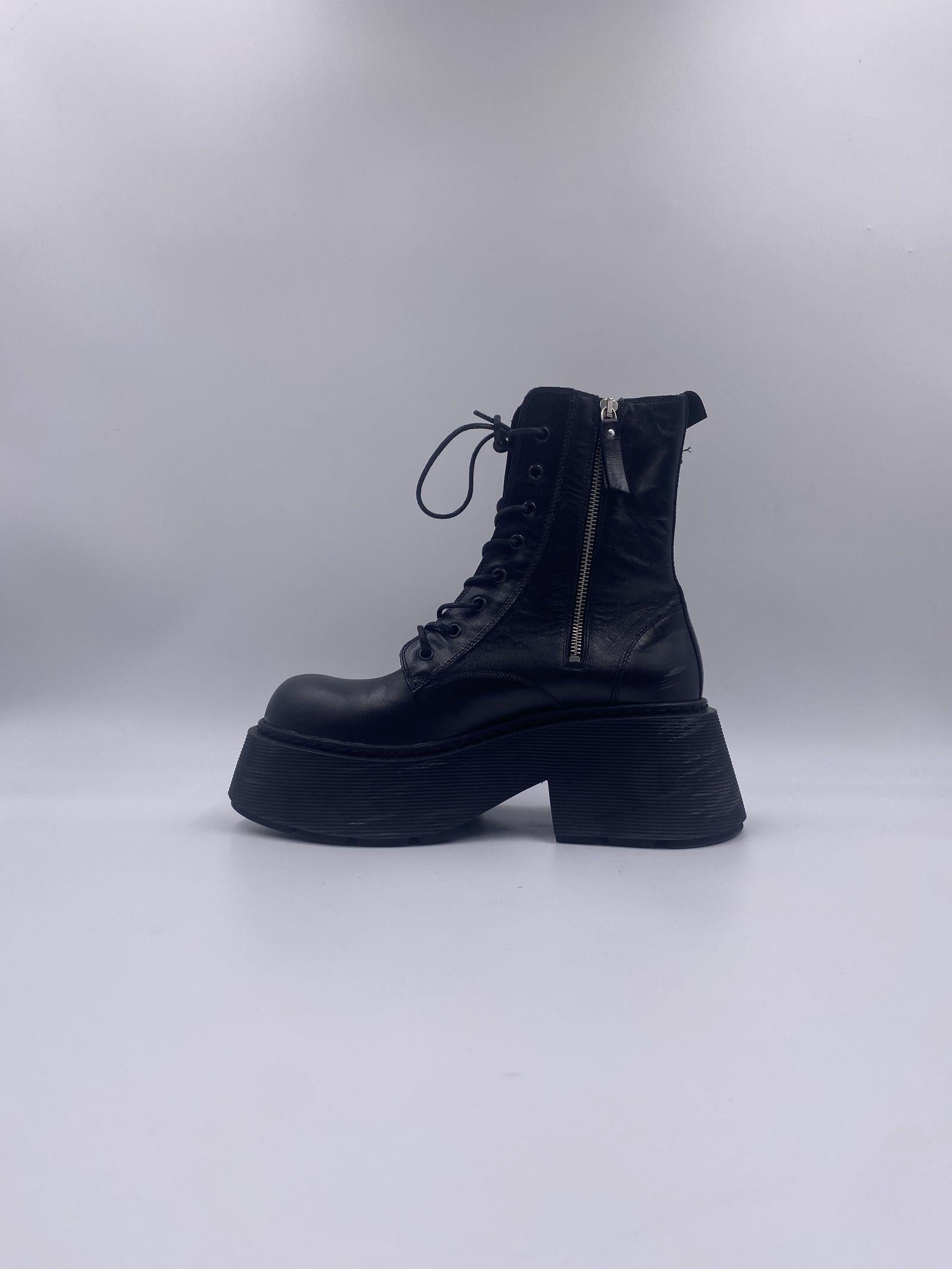Stripy anfibio nero 1D7700D 101 VIC MATIE' 