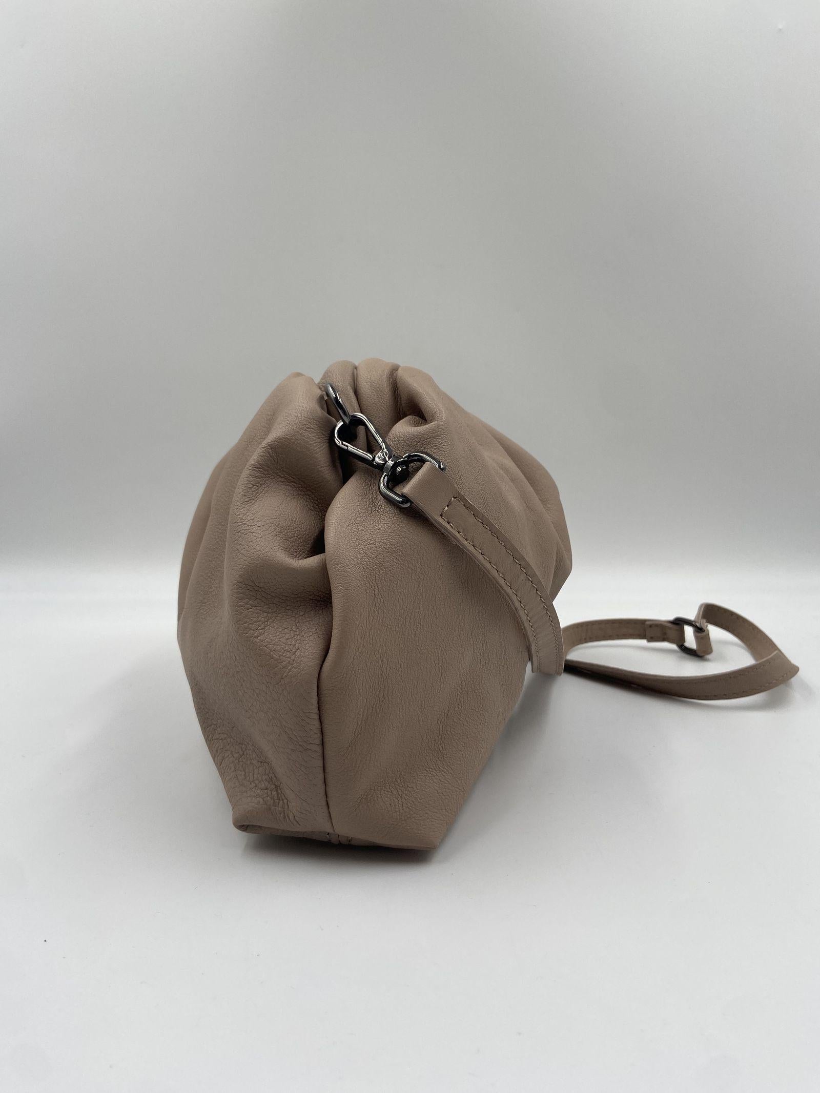  AR027 NUDE OFELIA 