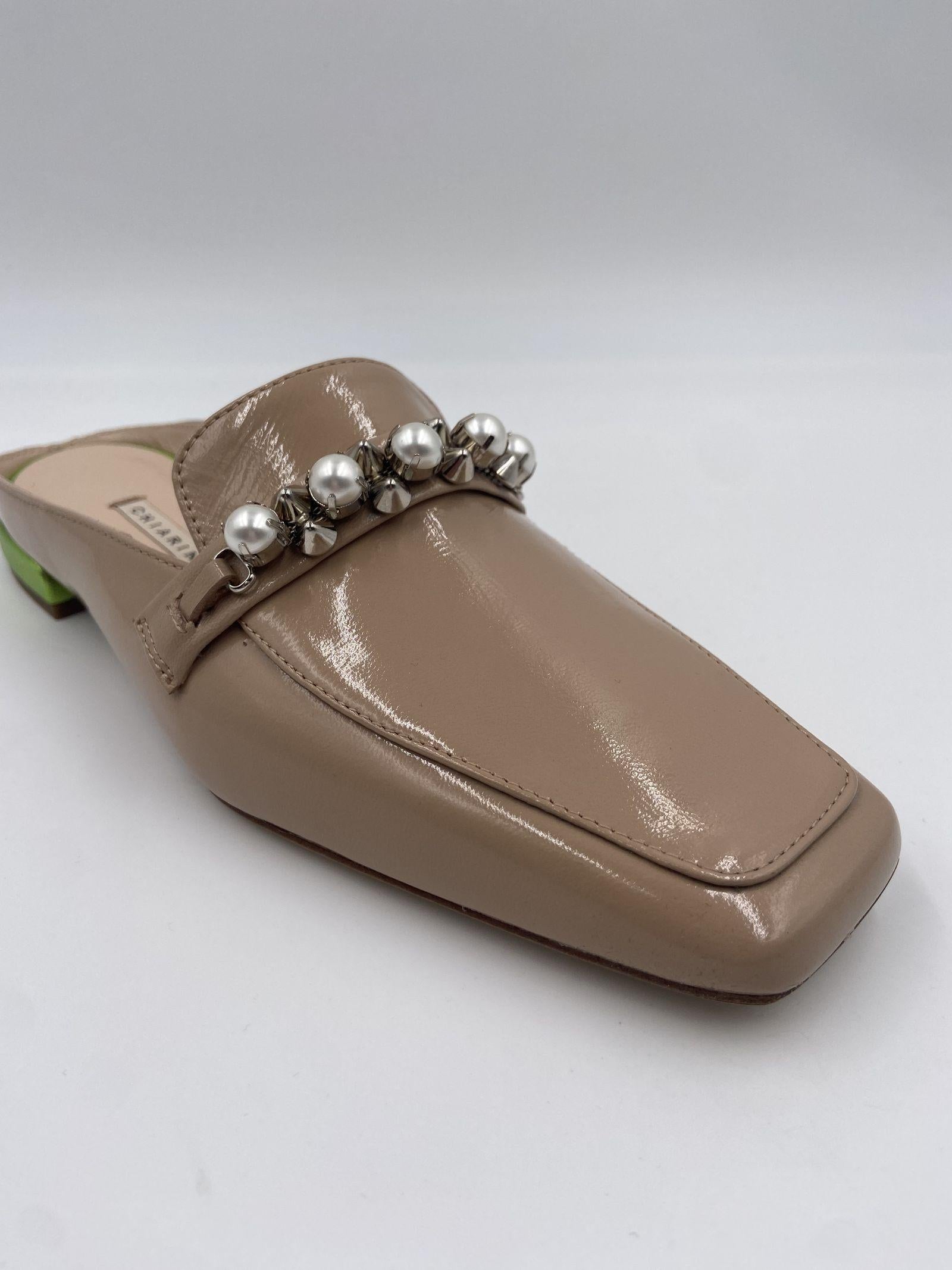 Sabot con perle e borchie 602 BEIGE CHIARINI 