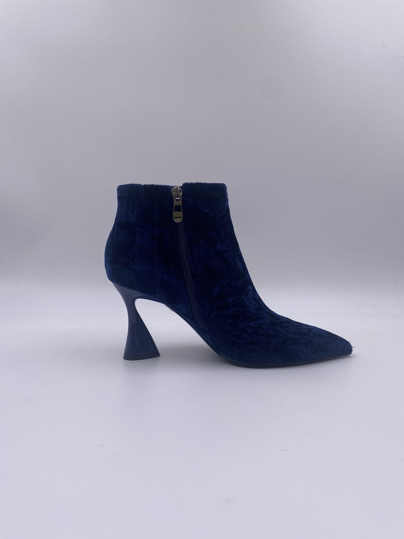 Tronchetto in velluto PJ584C BLU JEANNOT 