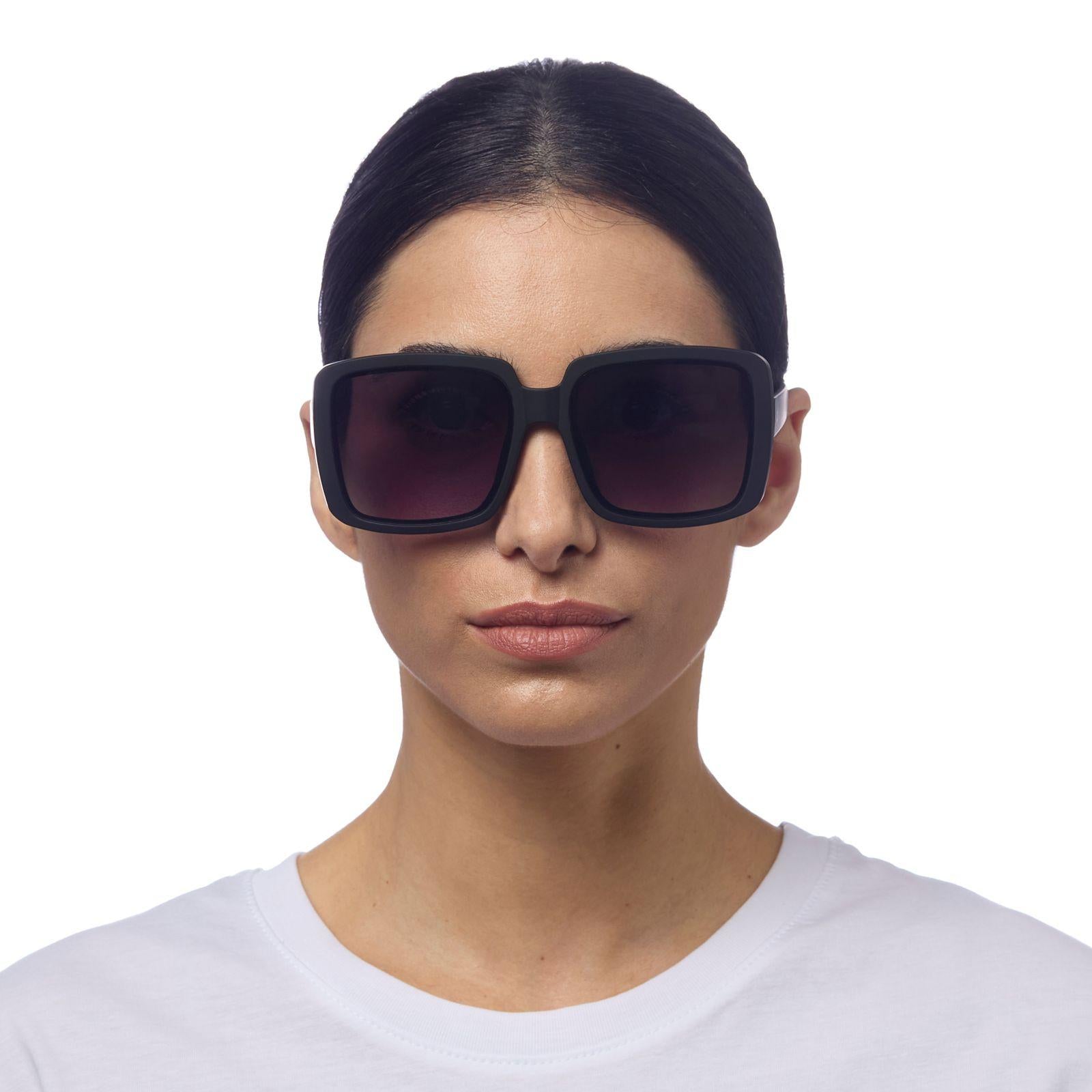 Occhiale da sole Alessia 0K027BK GRIGIO OKKIA 
