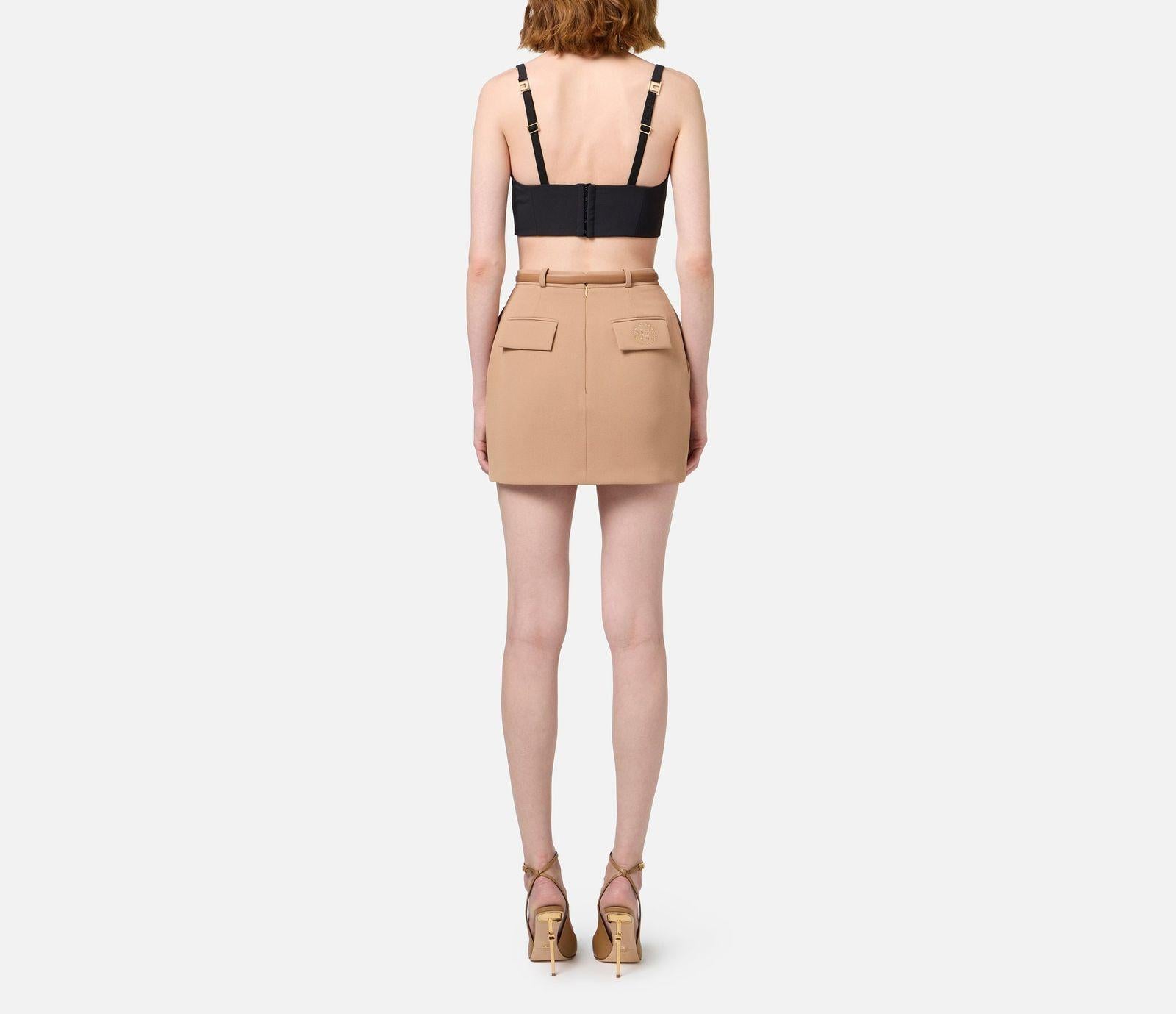 Top in doppio crèpe con placchetta logo TO00246E2 110 ELISABETTA FRANCHI 