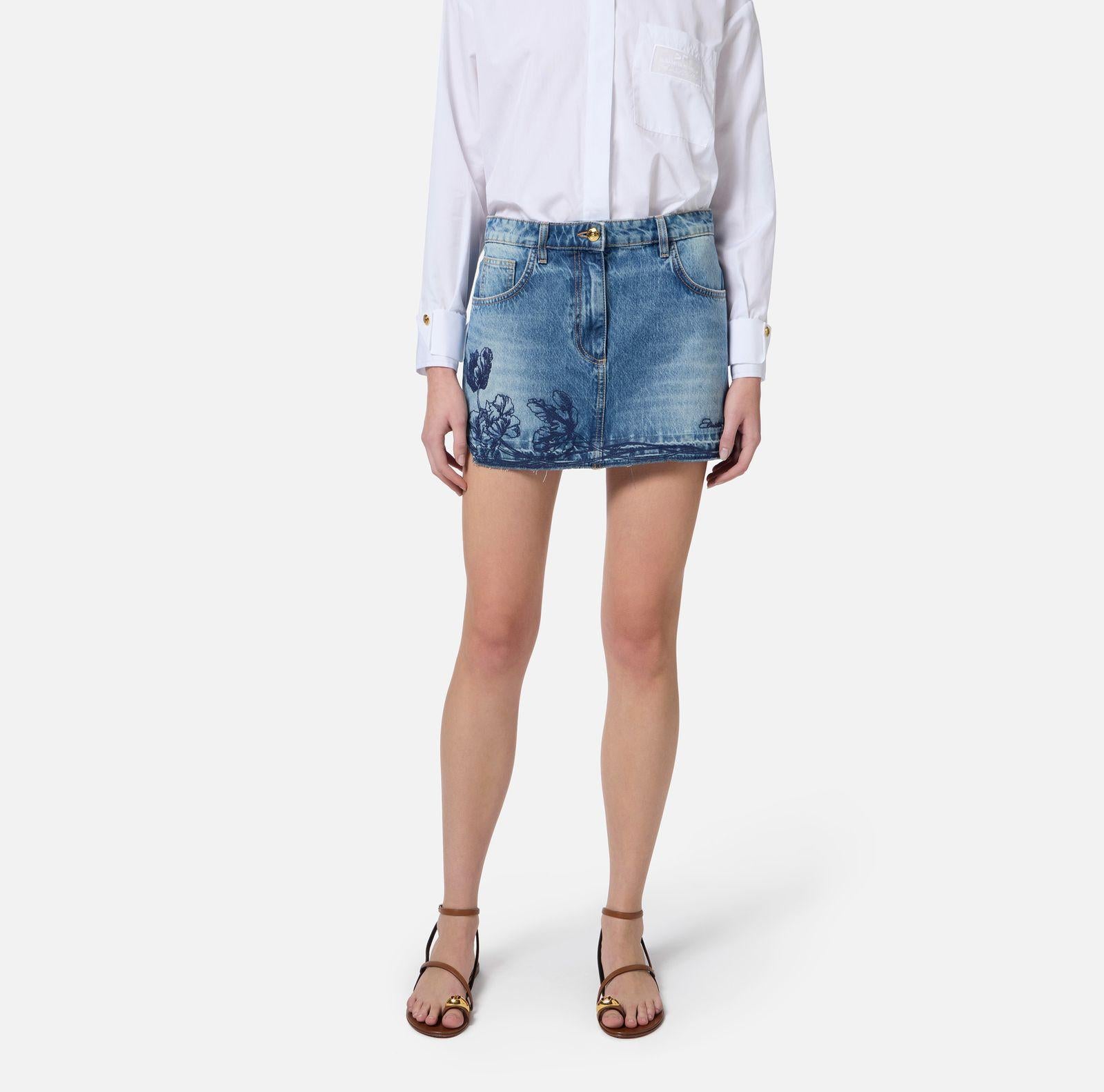Minigonna in denim con ricamo floreale - Elisabetta Franchi GJ34N51E2 R34 ELISABETTA FRANCHI 