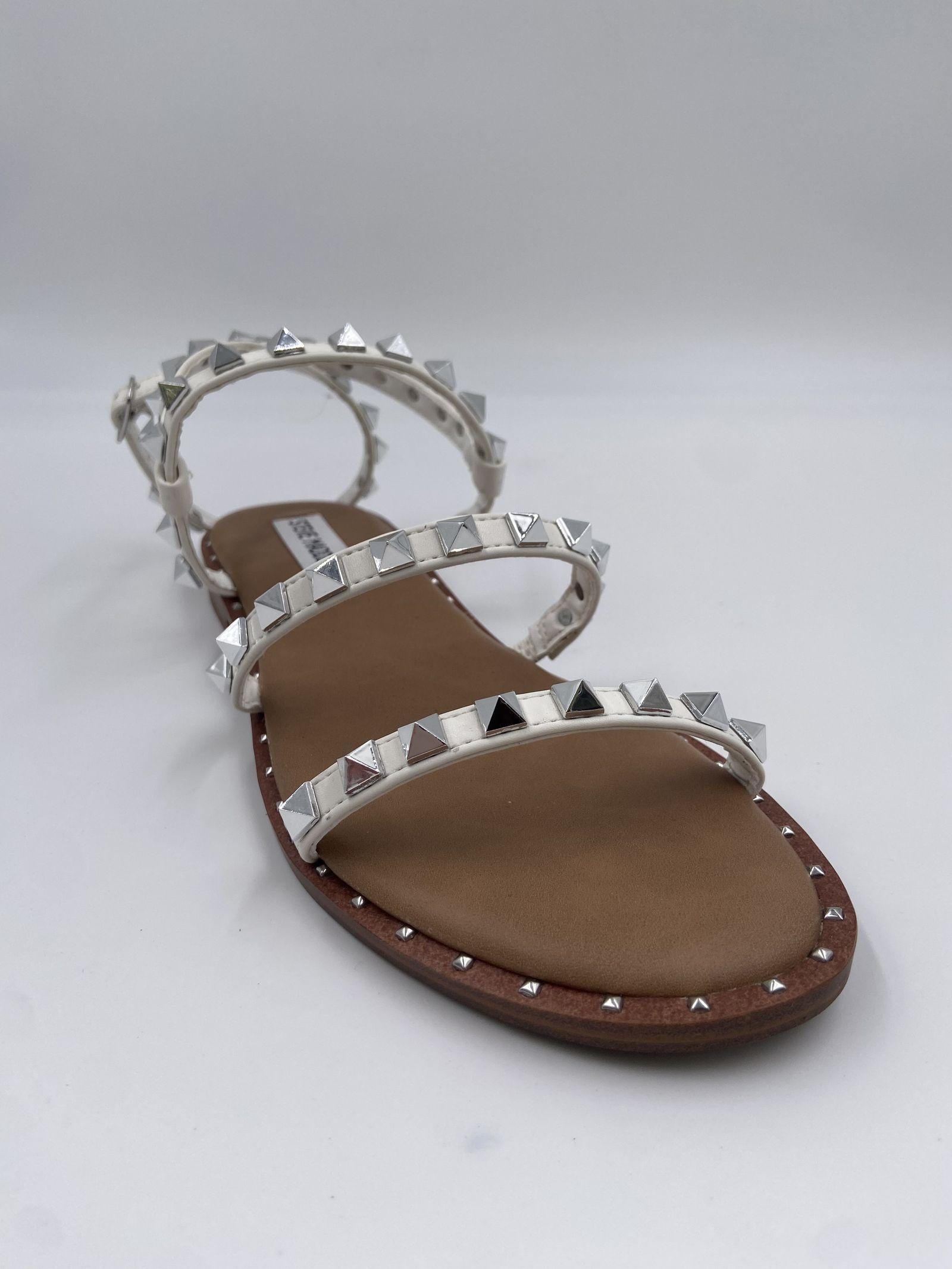 Sandalo Travel con borchie - Steve Madden TRAVEL WHT STEVE MADDEN 
