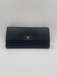 Baguette con tracolla e placca logo
