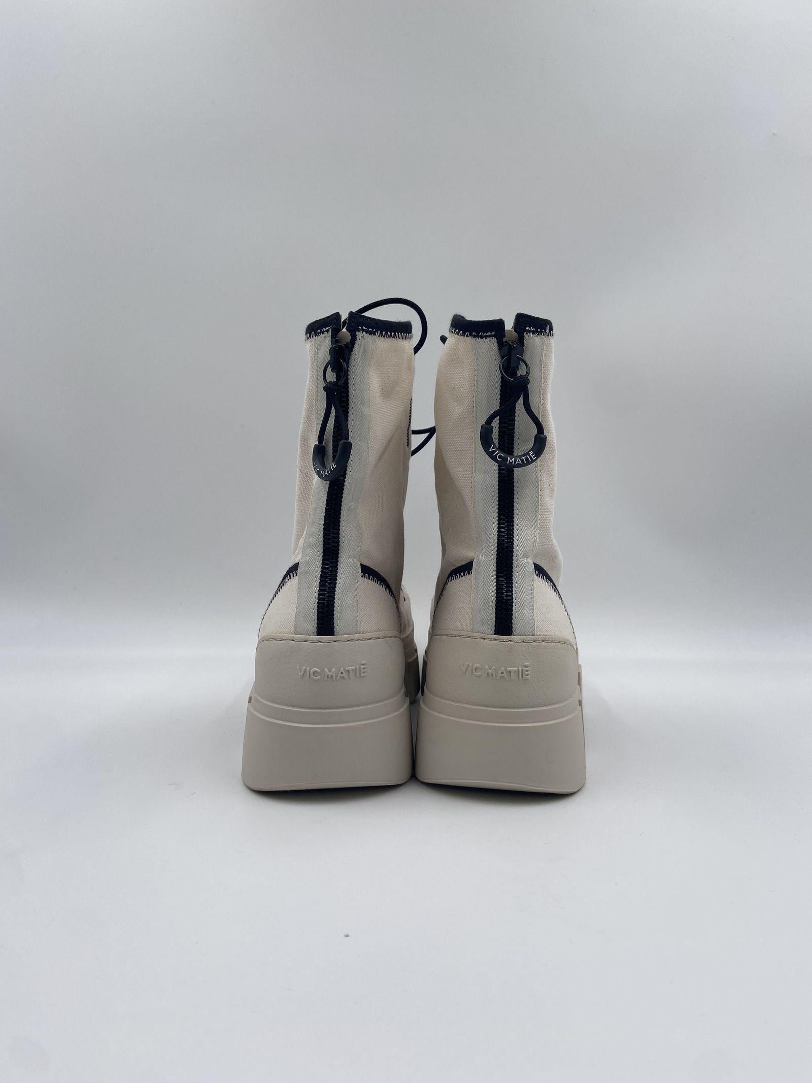 Roccia anfibio in canvas 1E1000D _V14A040112 VIC MATIE' 