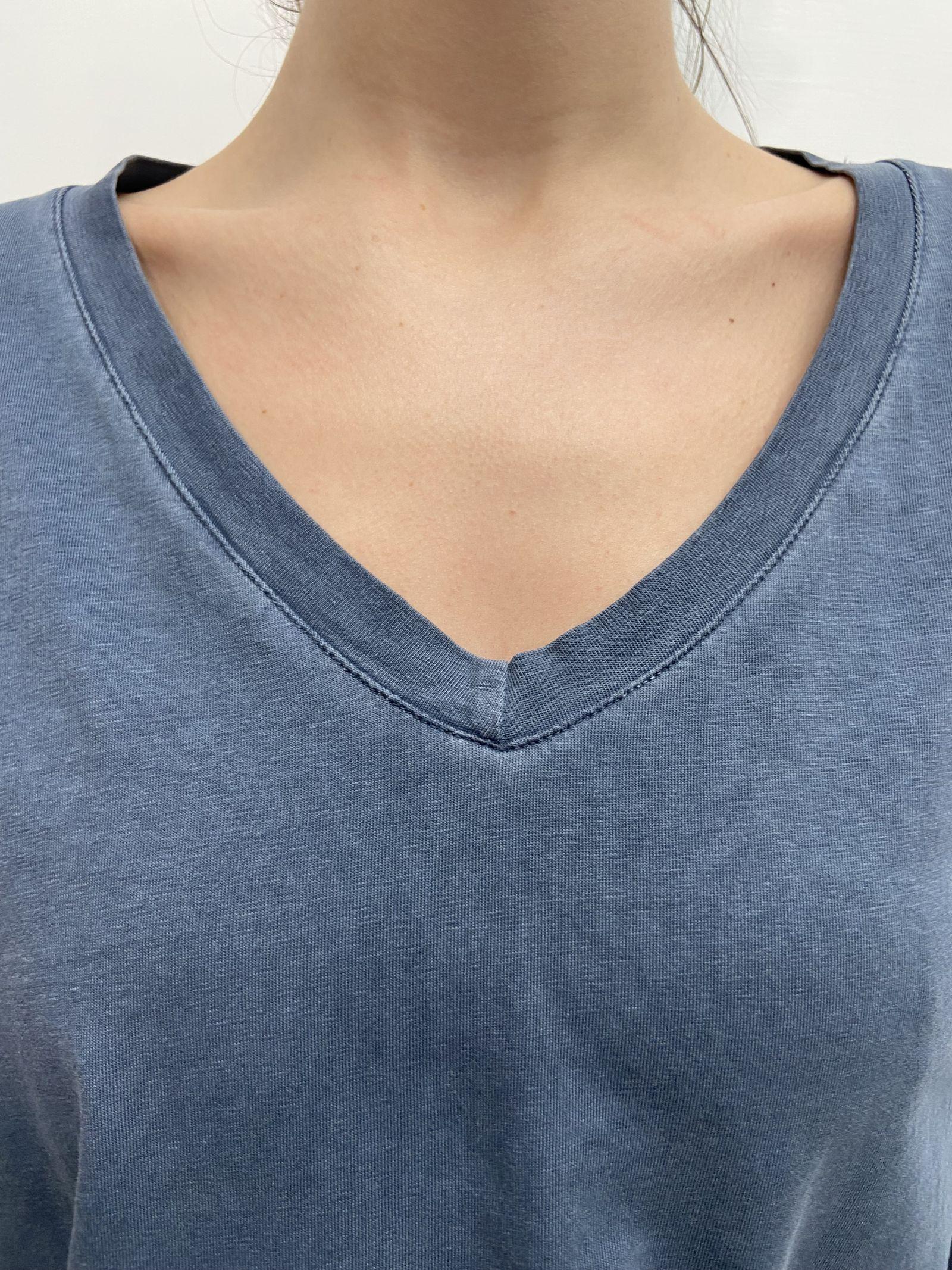 T-shirt scollo a V 2831 BLU OFELIA 