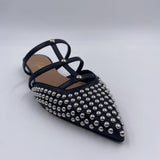 Scarpa bassa aperta con borchie
