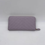Portafoglio zip-around in nappa chevron 1P22XQ-A03Z I41Q PINKO 
