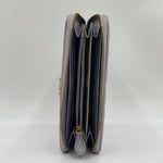 Portafoglio zip-around in nappa chevron 1P22XQ-A03Z I41Q PINKO 