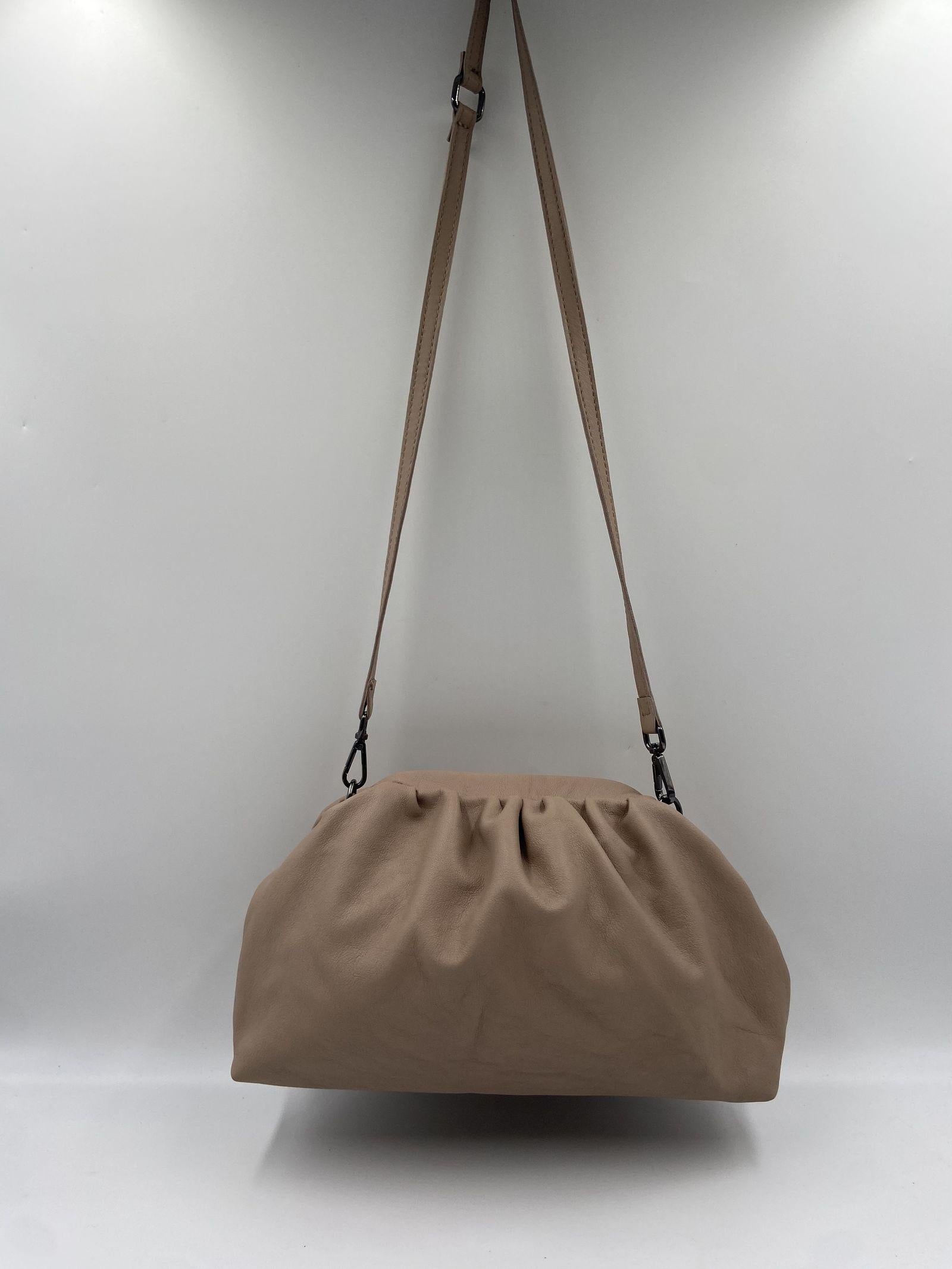  AR027 NUDE OFELIA 