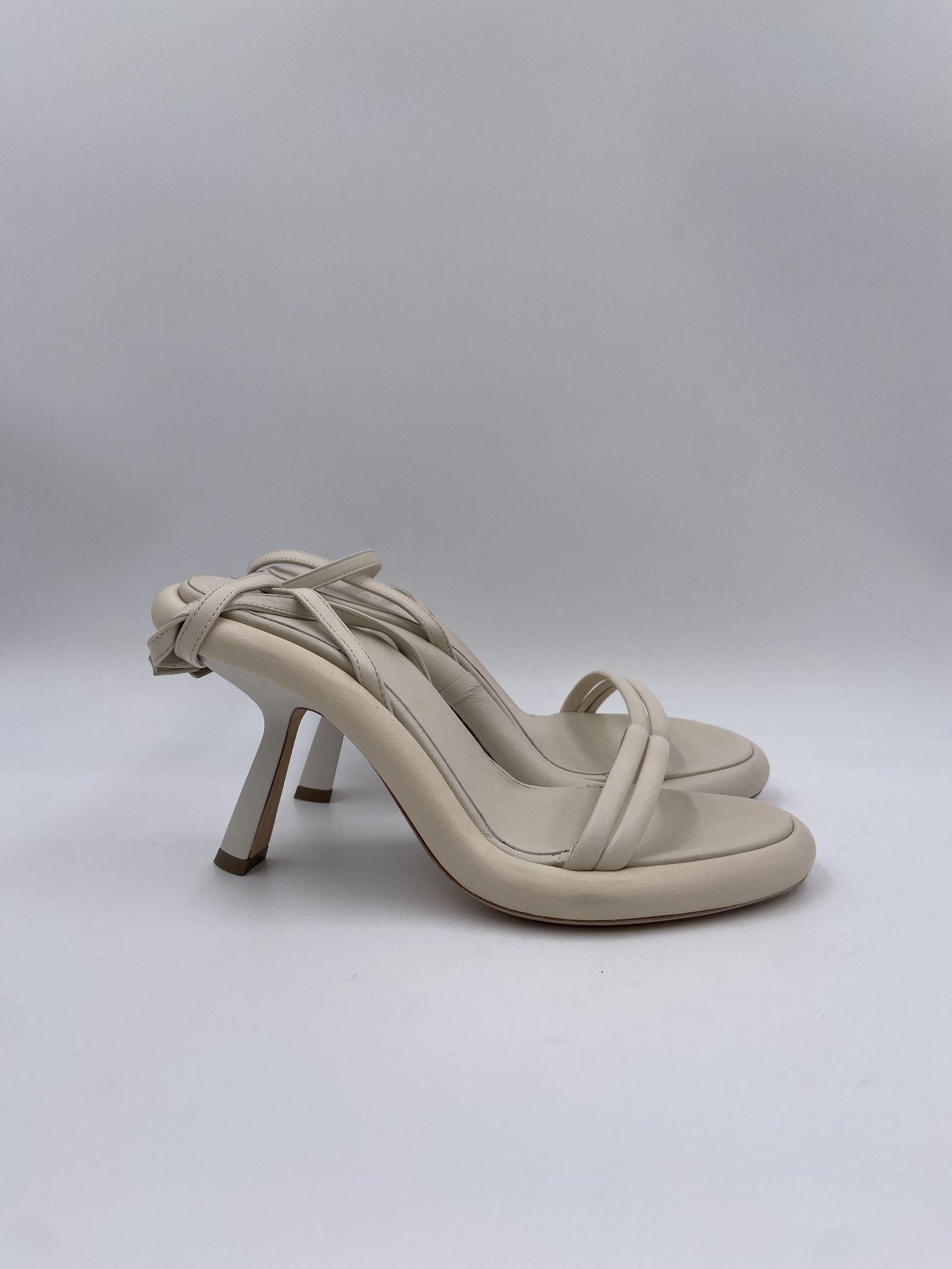 Sandalo colore osso 1C6954D 112 VIC MATIE' 