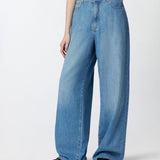 Jeans ballon con gamba avvolgente