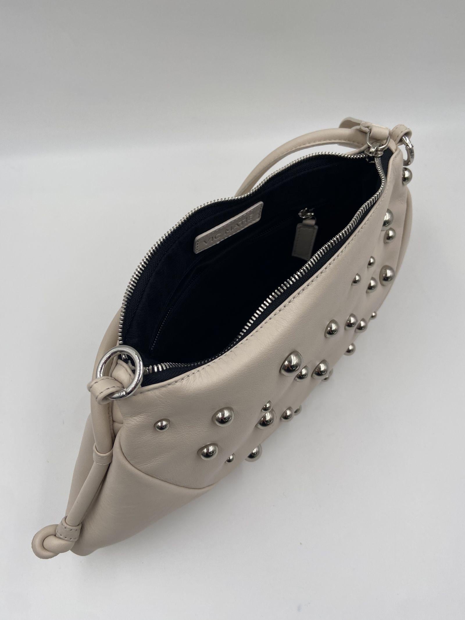 Tracolla Olga con borchie 1G0529T 112 VIC MATIE' 