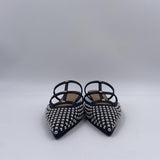 Scarpa bassa aperta con borchie