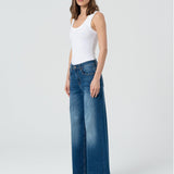 Jeans wide leg con lavaggio medio