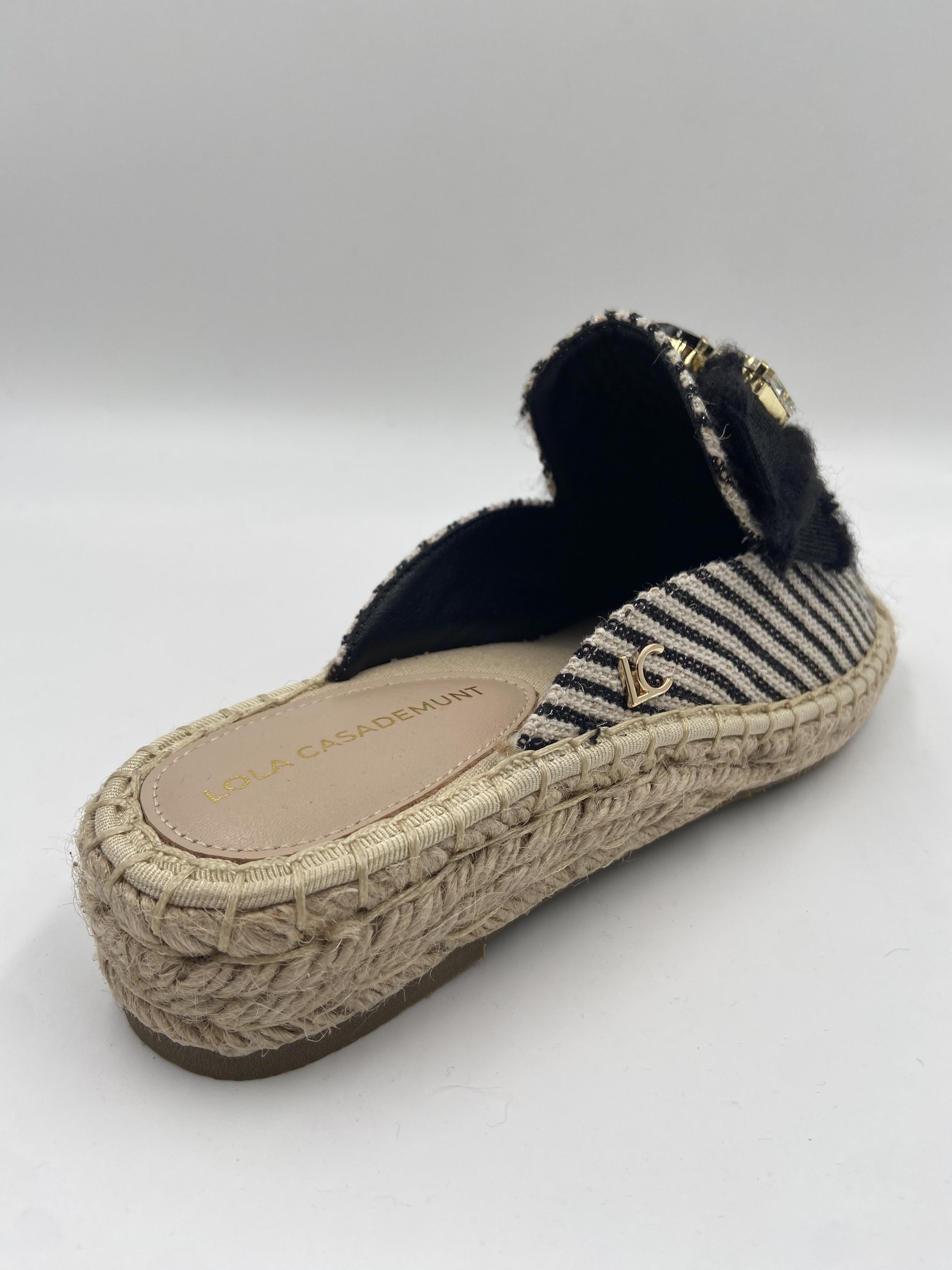 Sandalo a punta chiusa con fiocco - LolaCasademunt LS2605050 20N LOLA 