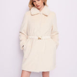 Cappotto in pelliccia con cintura