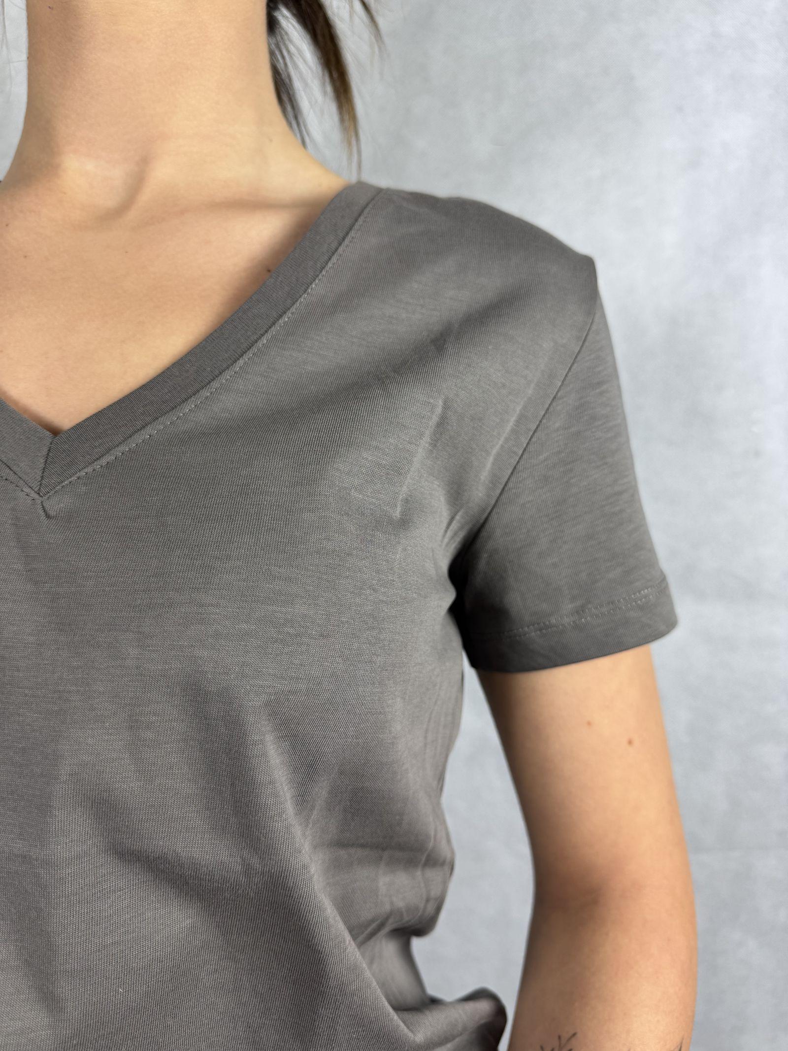 T-shirt basica scollo a V L5560 FUMO OFELIA 