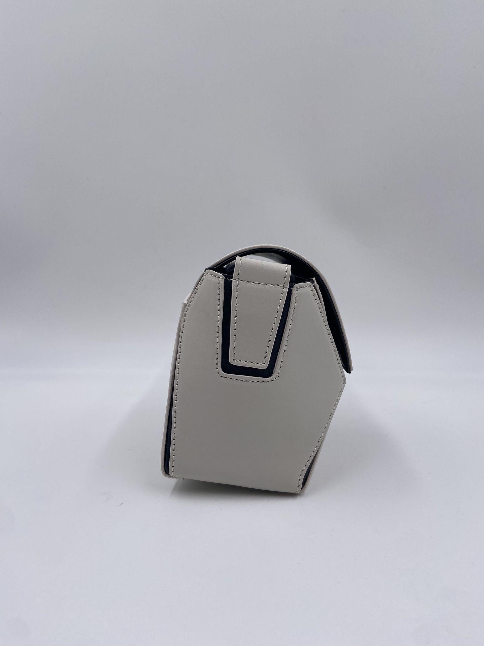 " Sofia " tracollina esagono 3d 1E0750TF 101 VIC MATIE' 