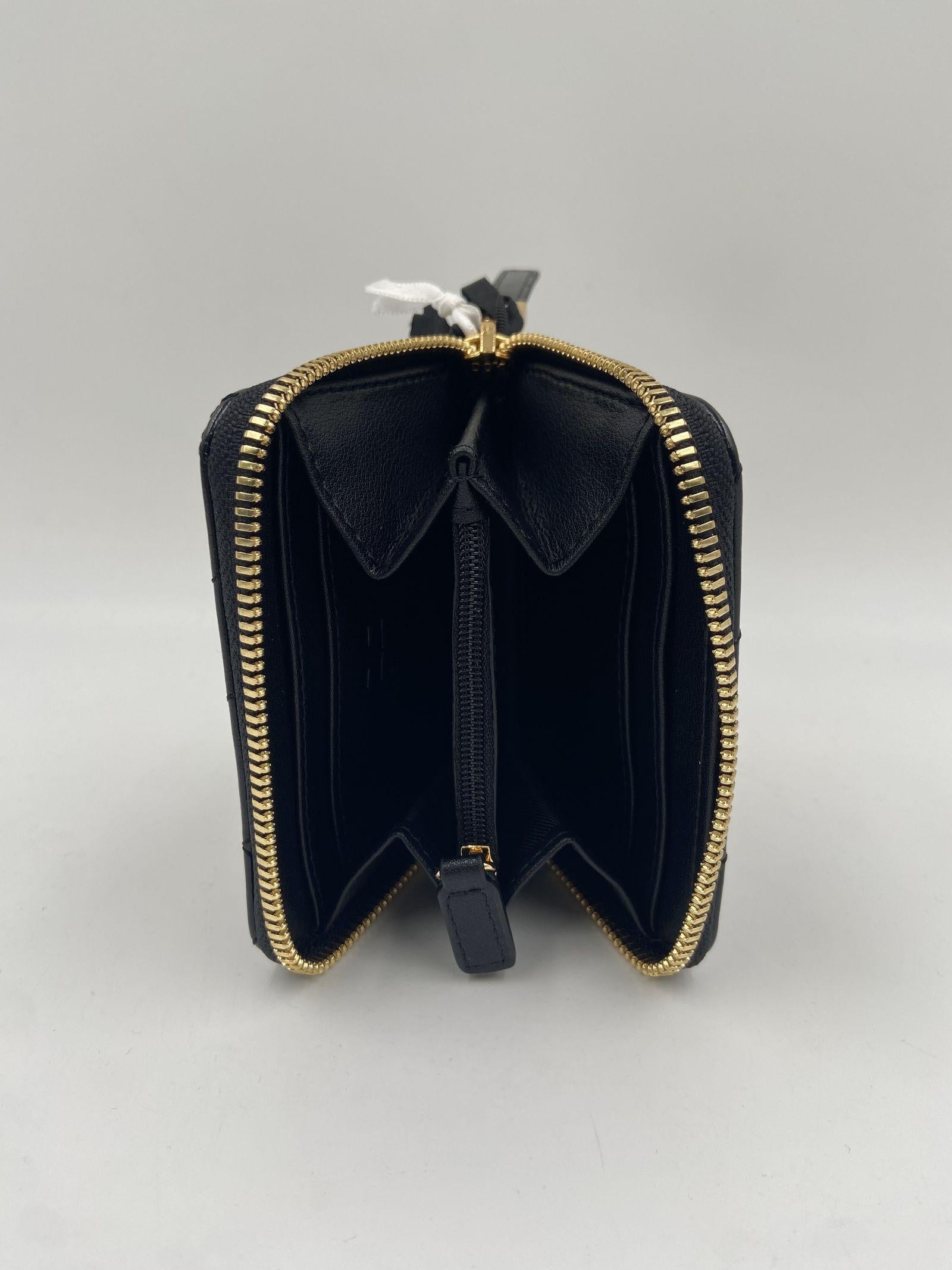 Portafoglio con zip e logo - Elisabetta Franchi PF87A52E2 110 ELISABETTA FRANCHI 
