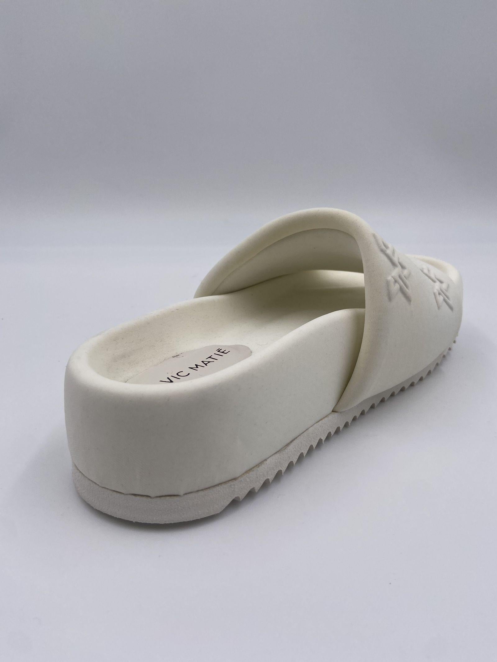 Ciabatta in lycra con platform 1E1800D _E24E220112 VIC MATIE' 