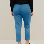 Pantalone slim fit in jersey tecnico PILI22 D1 26 CARLA G. 