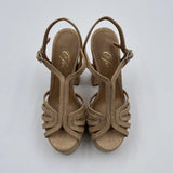 Sandalo con plateau in raffia