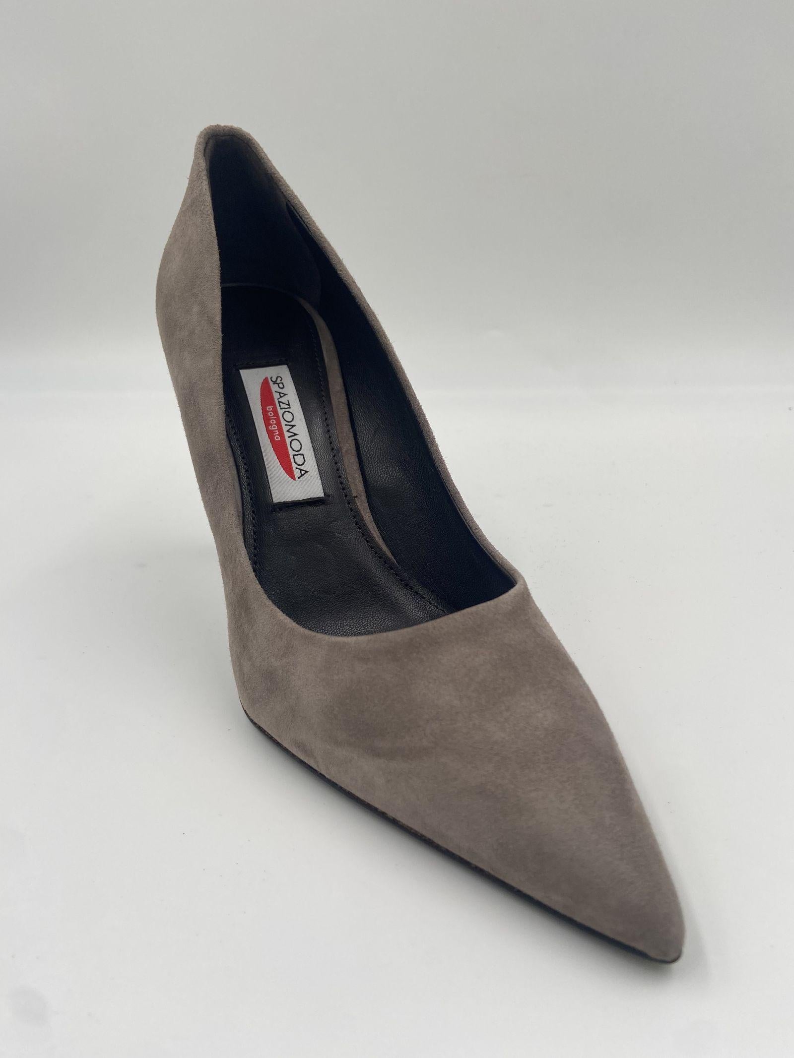 Dècolletè in pelle scamosciata 2470 TOPO SPAZIO MODA 