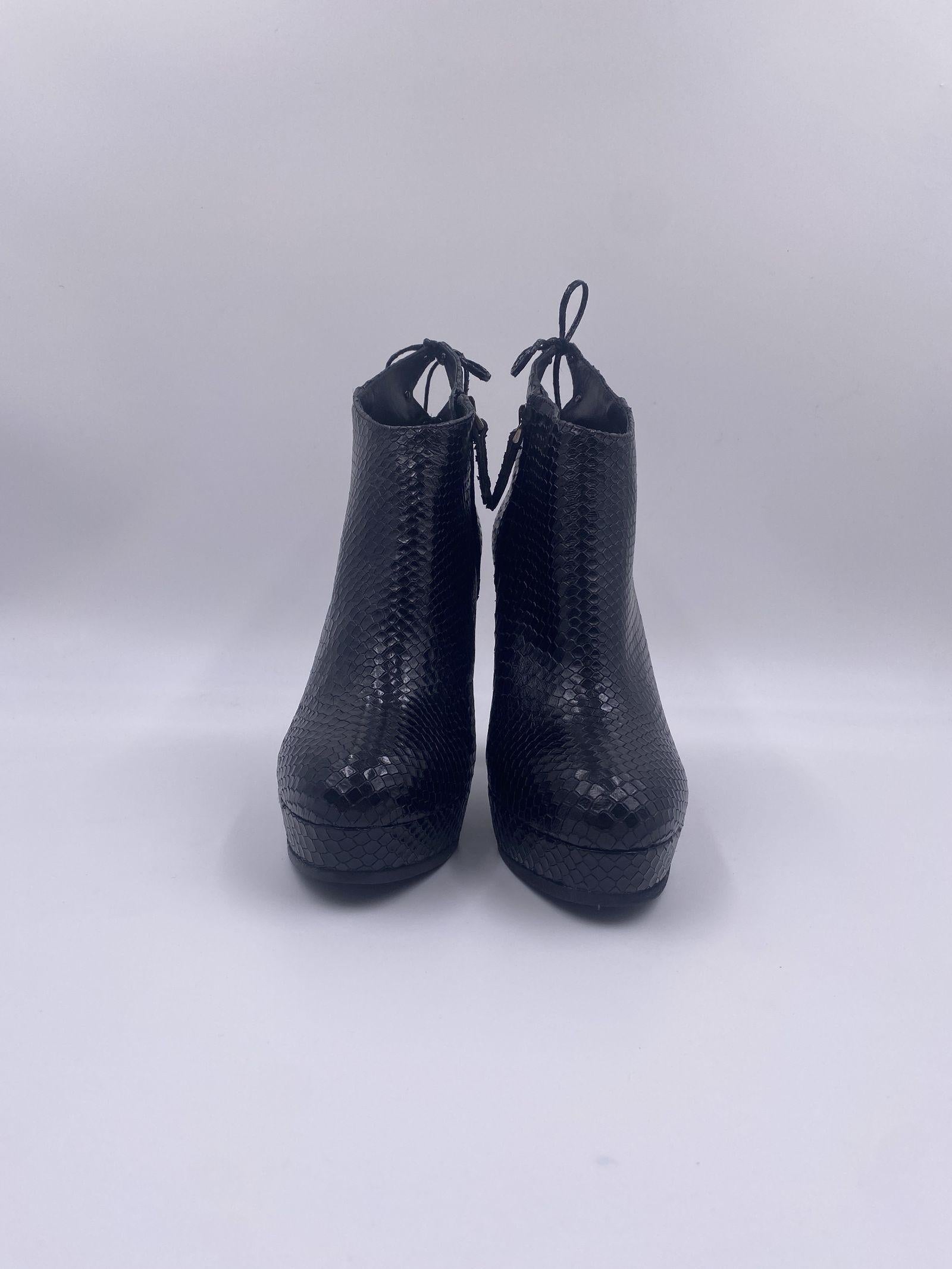 Tronchetto pitonato H1284PITONE NERO OFELIA 