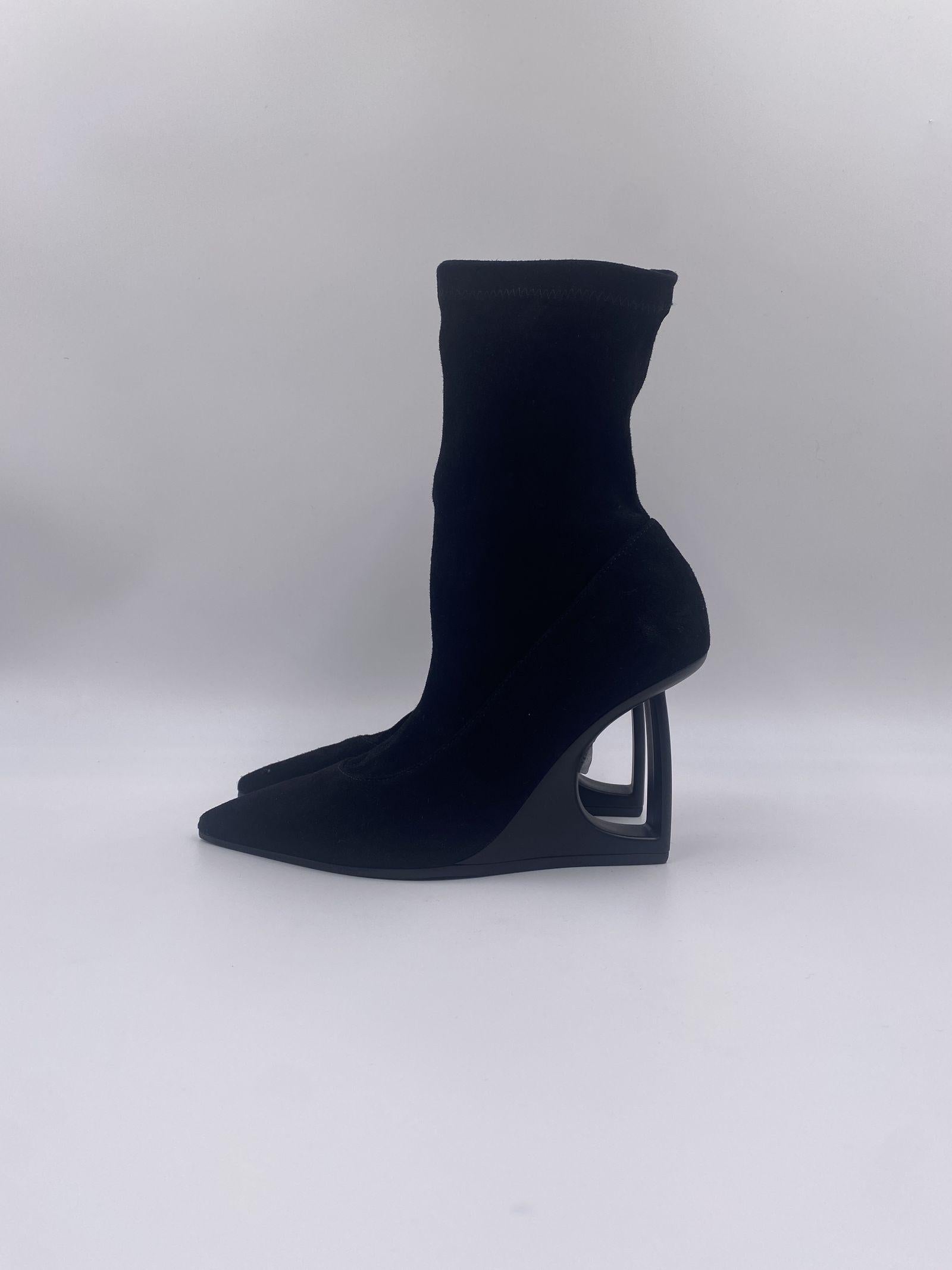 Sahe "D " tronchetto nero 1F2502D 101 VIC MATIE' 