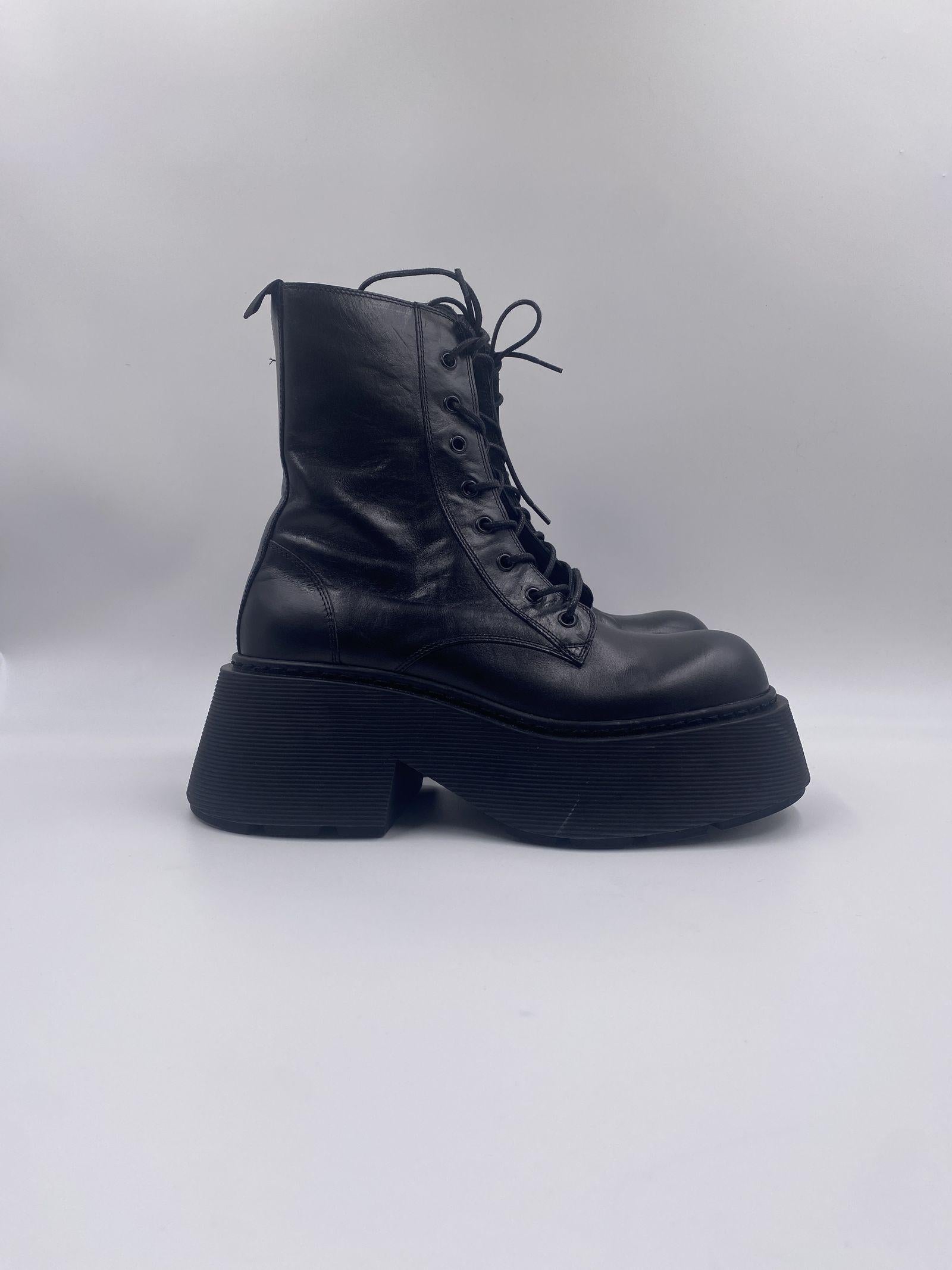 Stripy anfibio nero 1D7700D 101 VIC MATIE' 