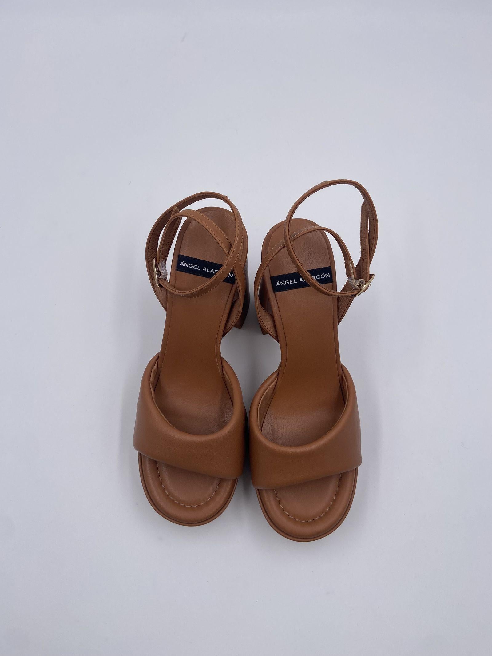 Sandalo con plateau 23084-926A CUOIO ANGEL ALARCON 