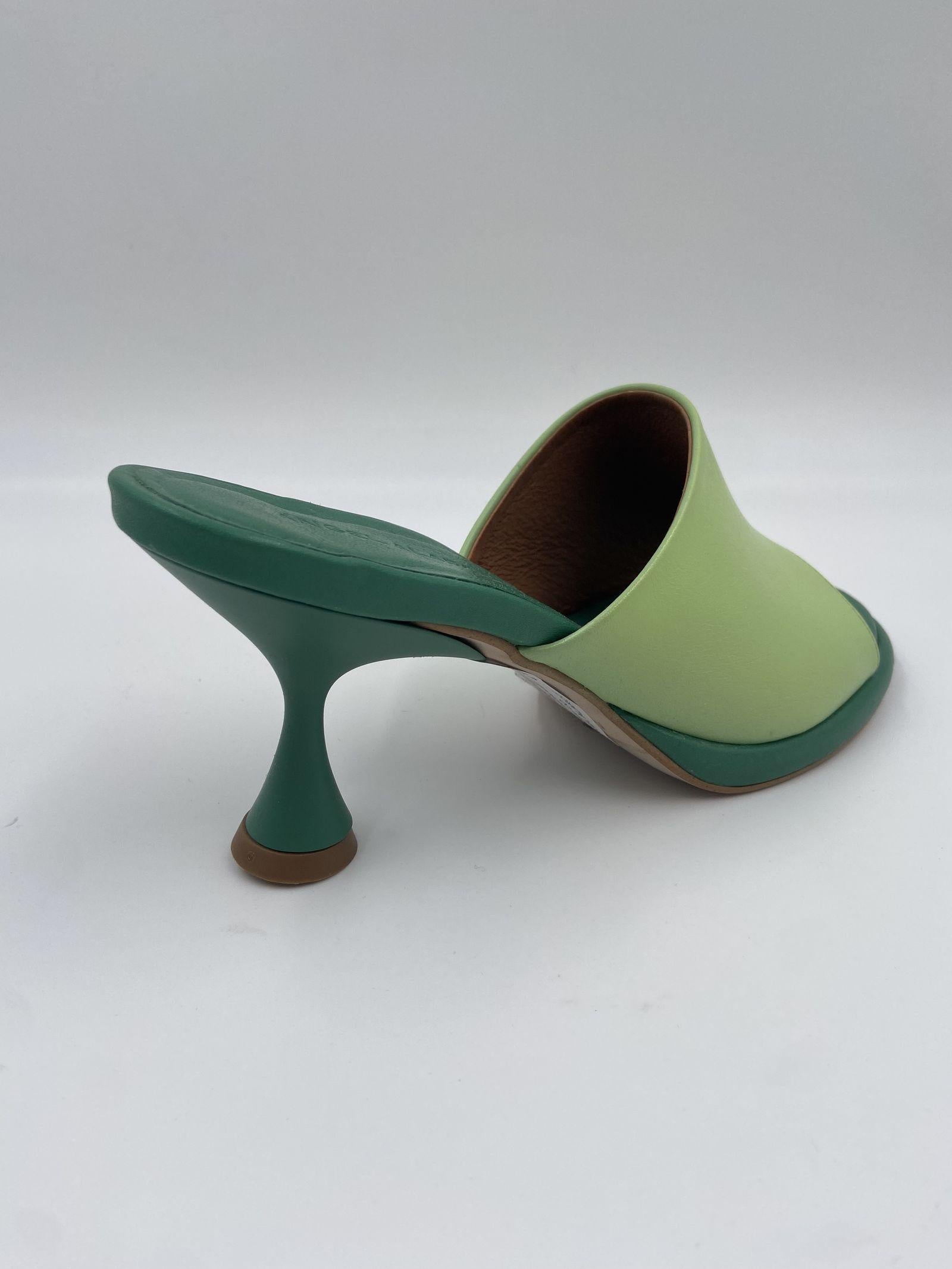 Sandalo tacco rocchetto 23057-467A VERDE ANGEL ALARCON 