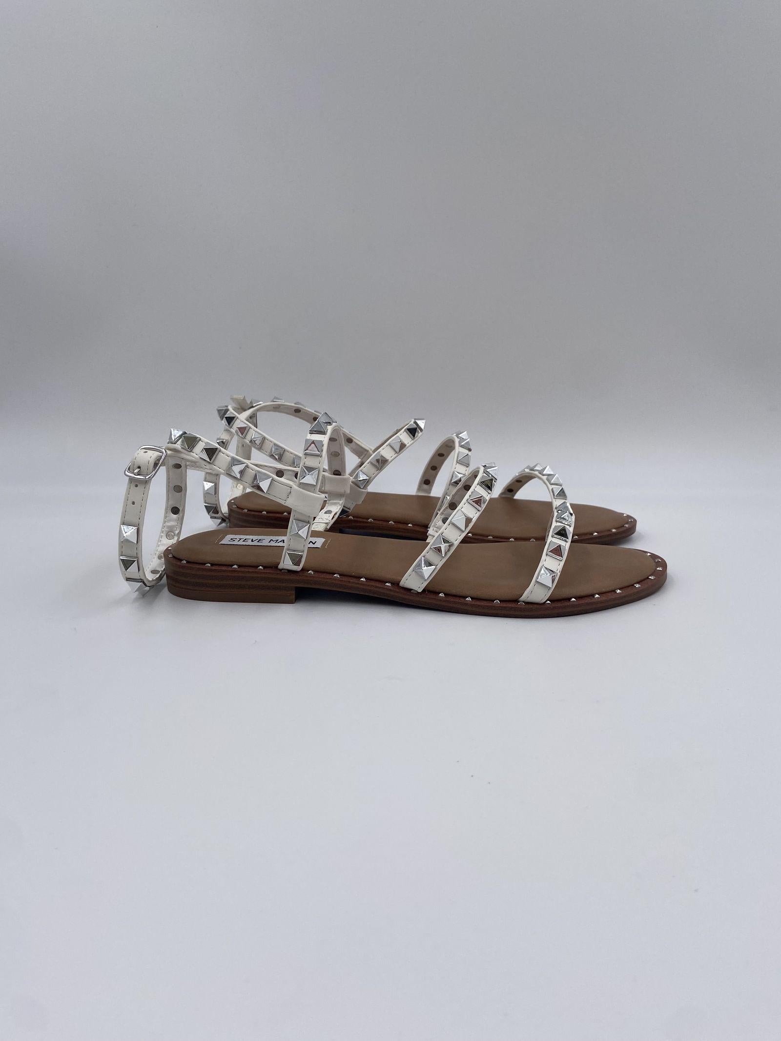 Sandalo Travel con borchie - Steve Madden TRAVEL WHT STEVE MADDEN 