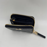 Portafoglio con zip e logo