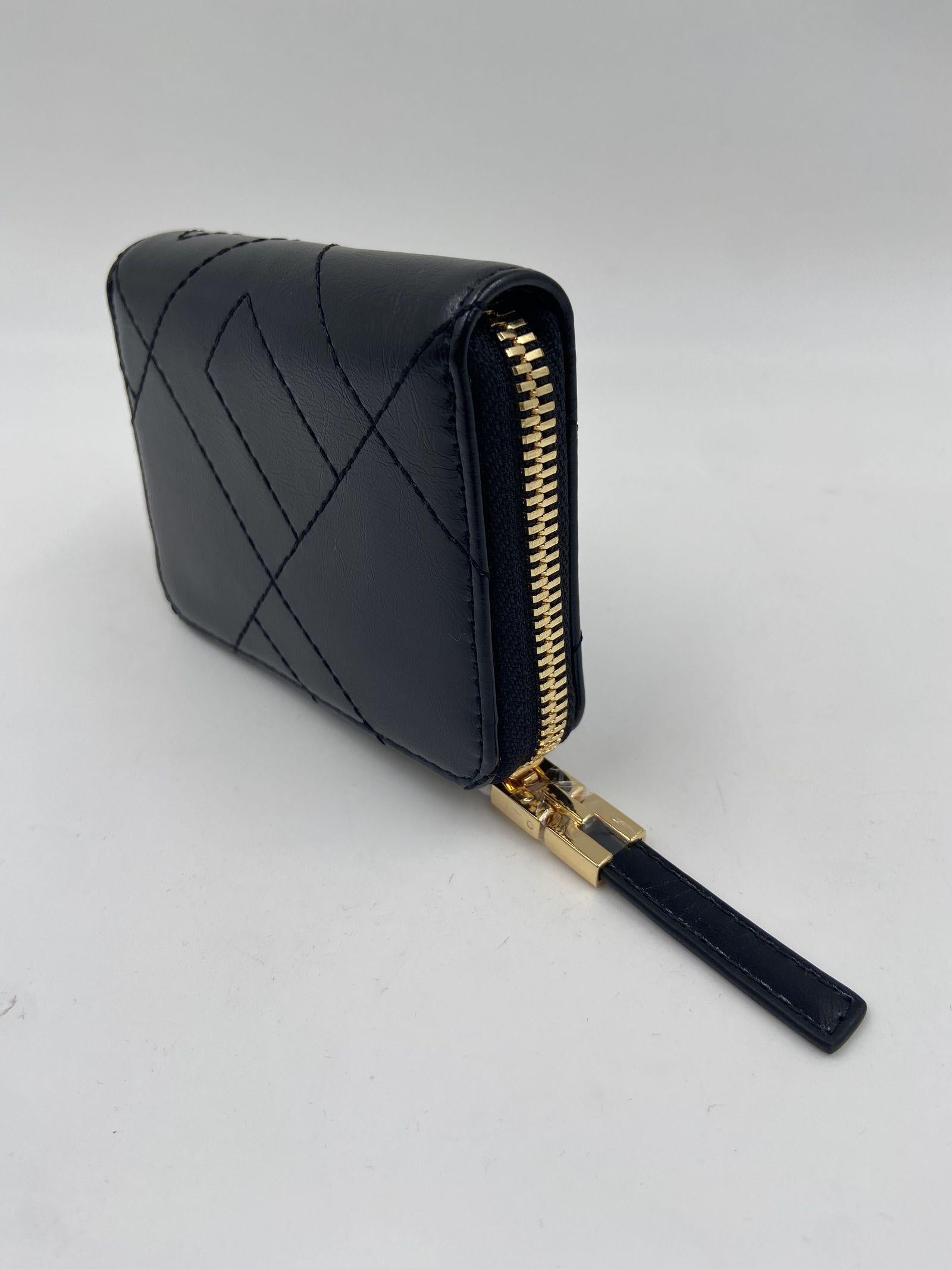 Portafoglio con zip e logo - Elisabetta Franchi PF87A52E2 110 ELISABETTA FRANCHI 